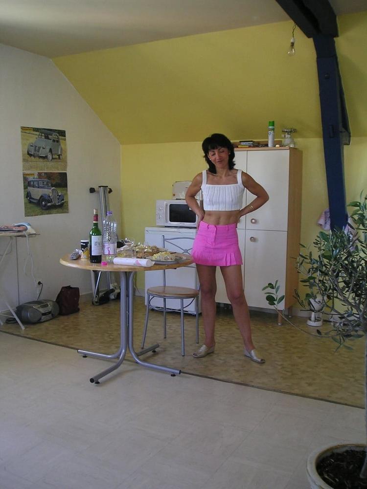25P Cool Skinny Milf