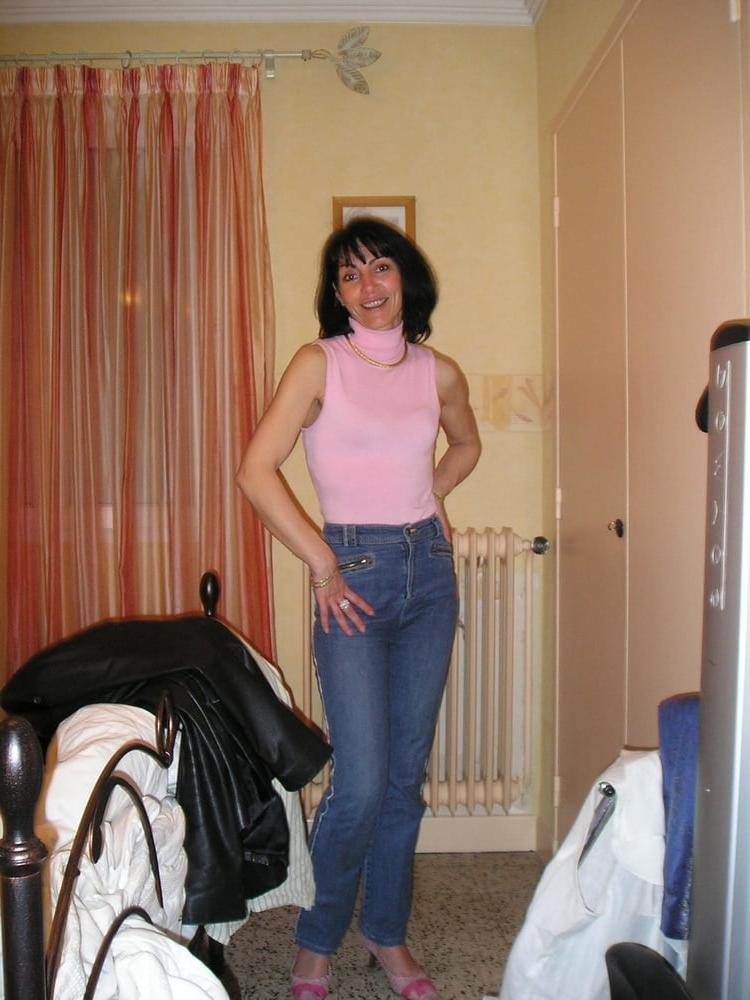25P Cool Skinny Milf
