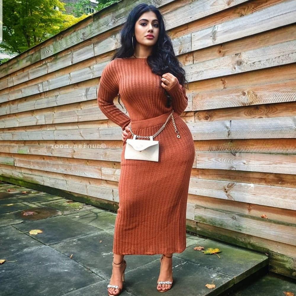 25P Sexy Indian Babes (Feet, Milf, Insta)
