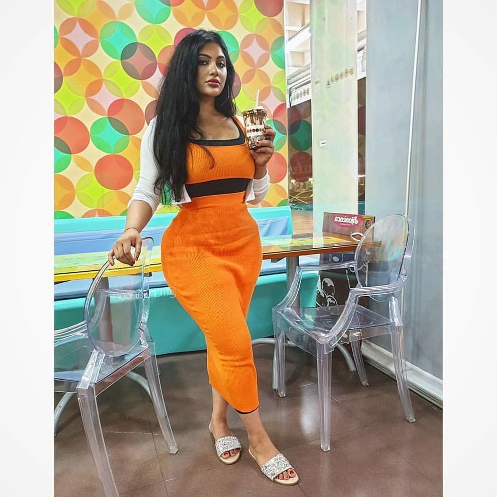 25P Sexy Indian Babes (Feet, Milf, Insta)
