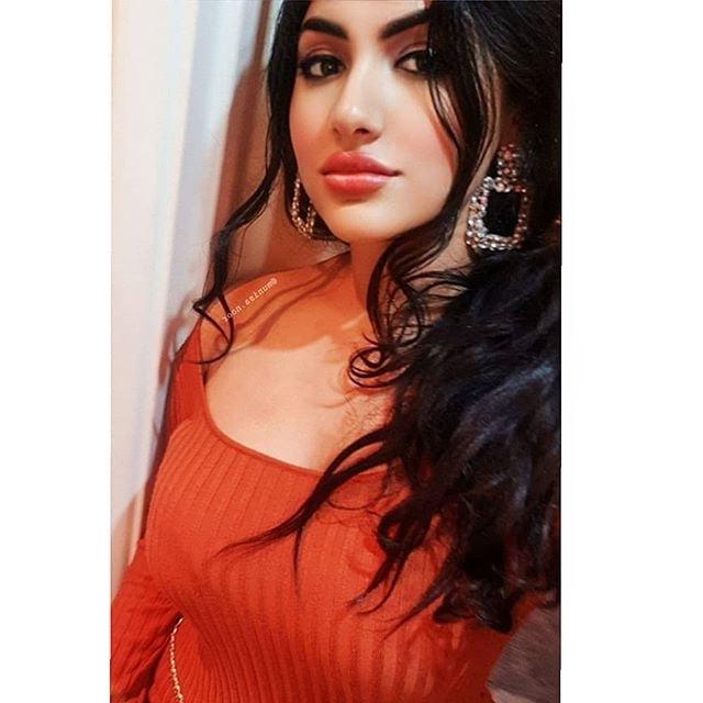25P Sexy Indian Babes (Feet, Milf, Insta)