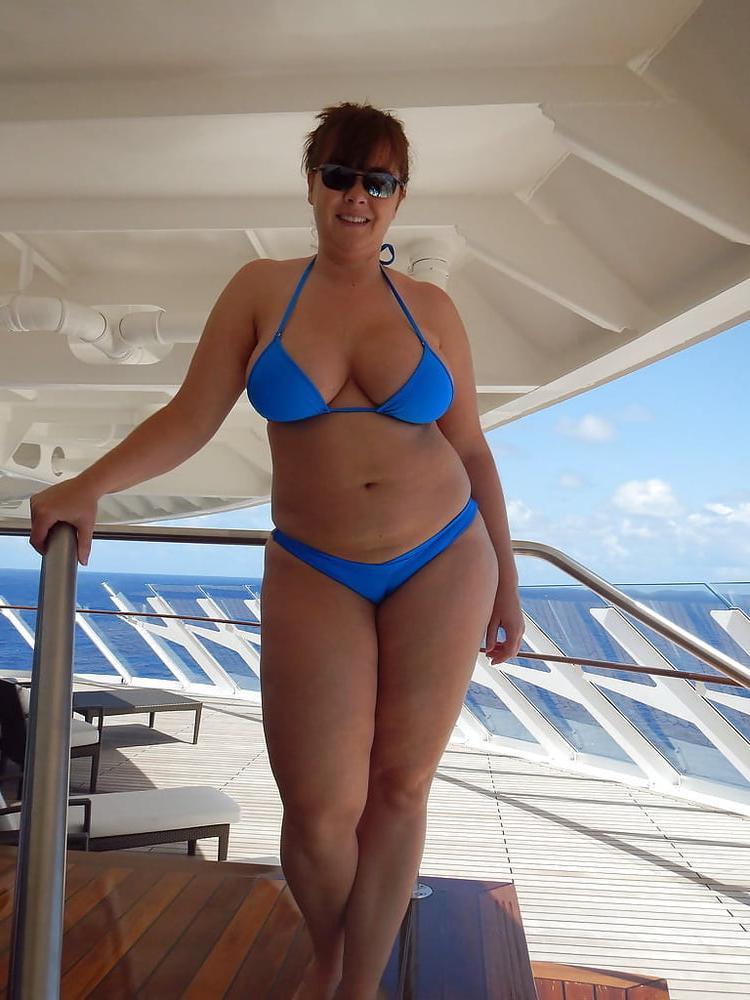 25P CHUBBY MILF WITH BIG TITS