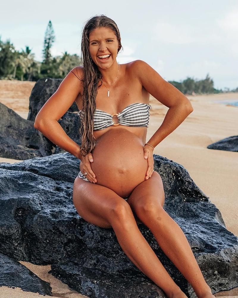 18P Pregnant amateur Megan with huge belly