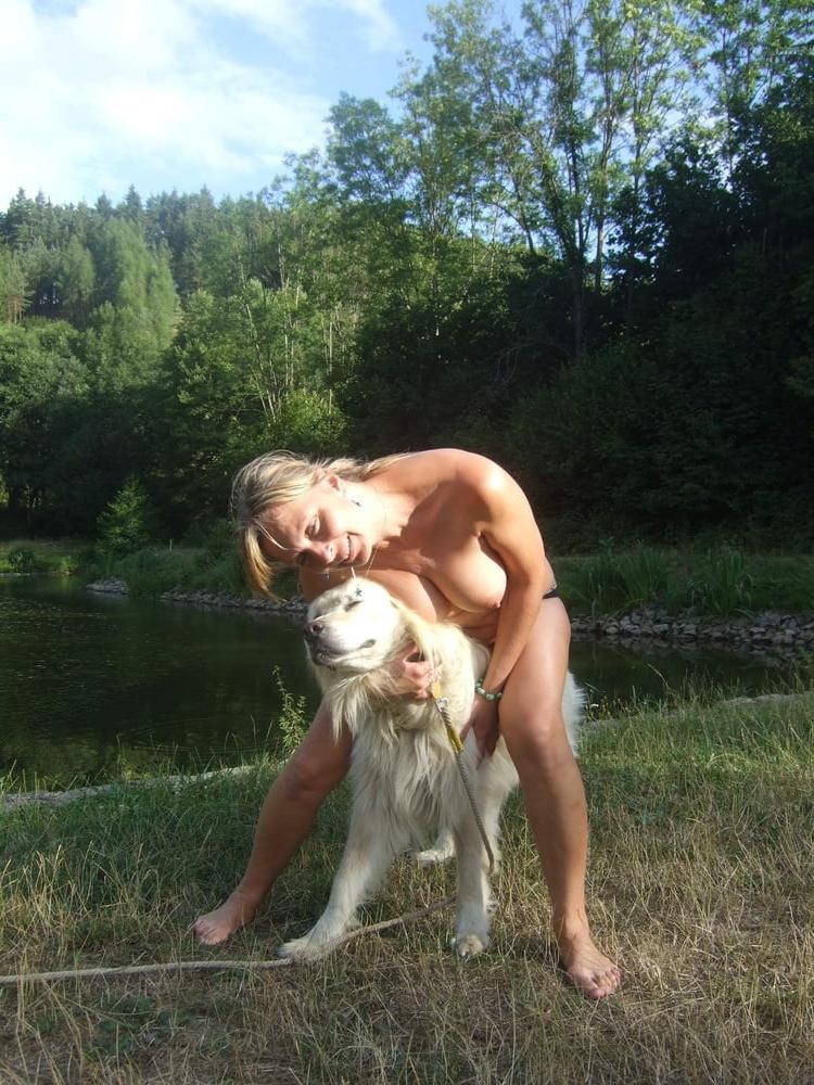 22P Eastern European Skinny Dipping Milf