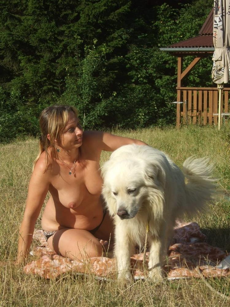 22P Eastern European Skinny Dipping Milf