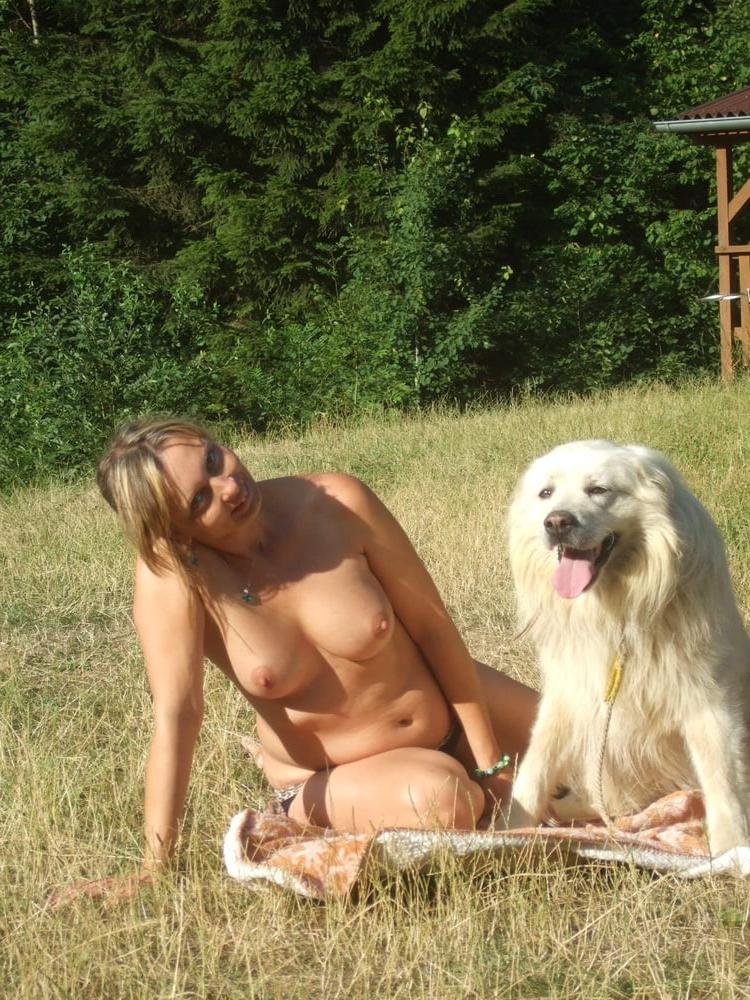 22P Eastern European Skinny Dipping Milf