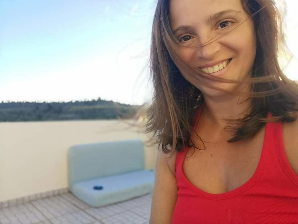 25P Hot milfs to comment