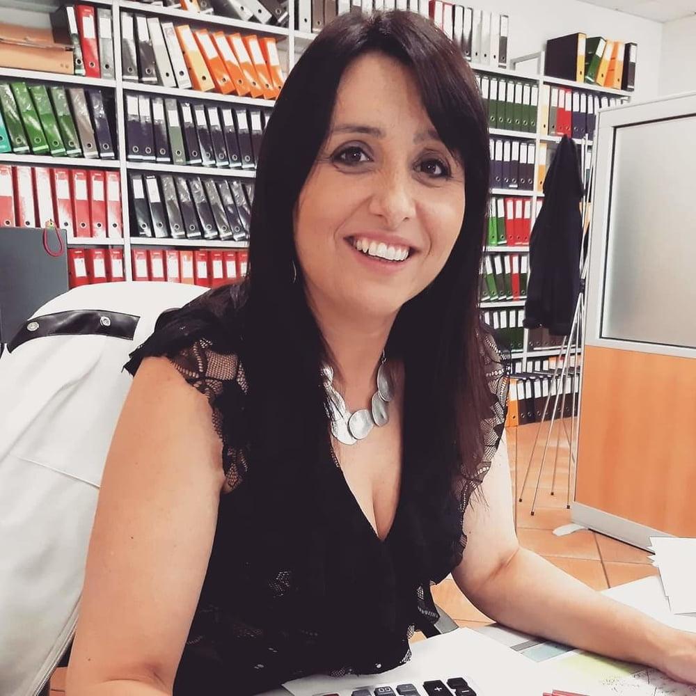 25P Hot milfs to comment