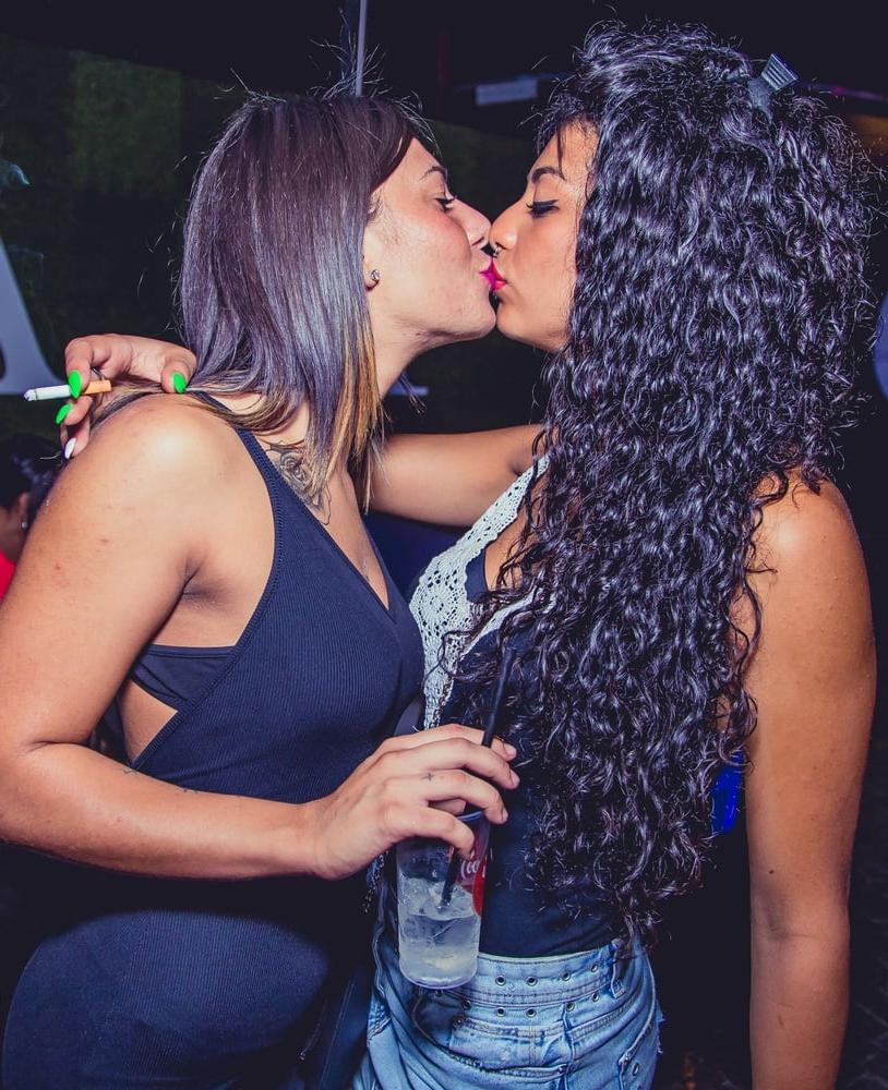 20P Girls on Girls (12)