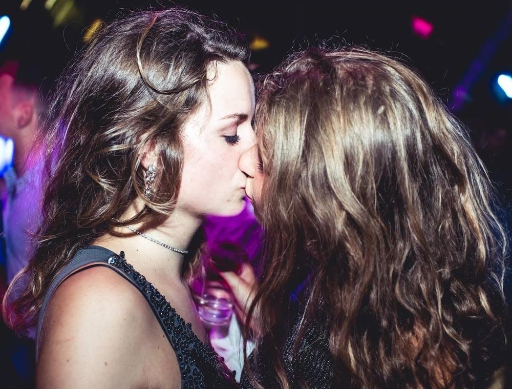 20P Girls on Girls (12)