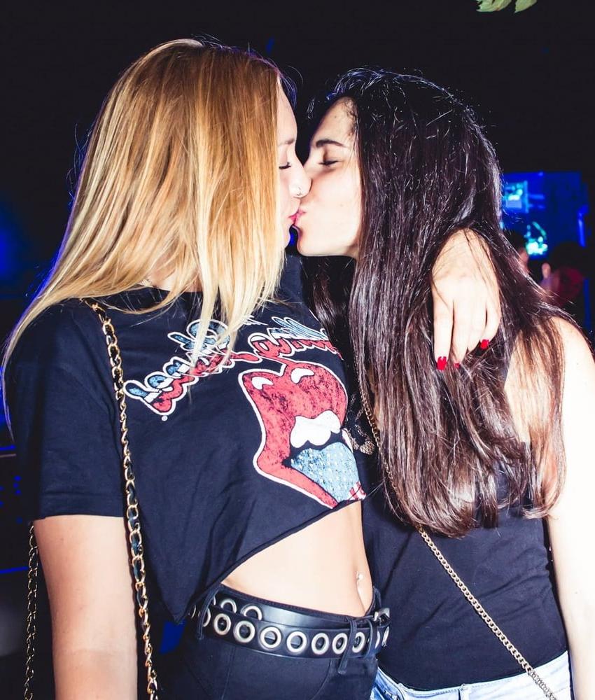 20P Girls on Girls (12)