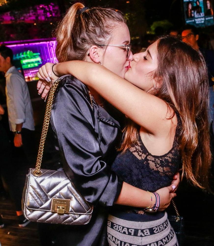 20P Girls on Girls (12)