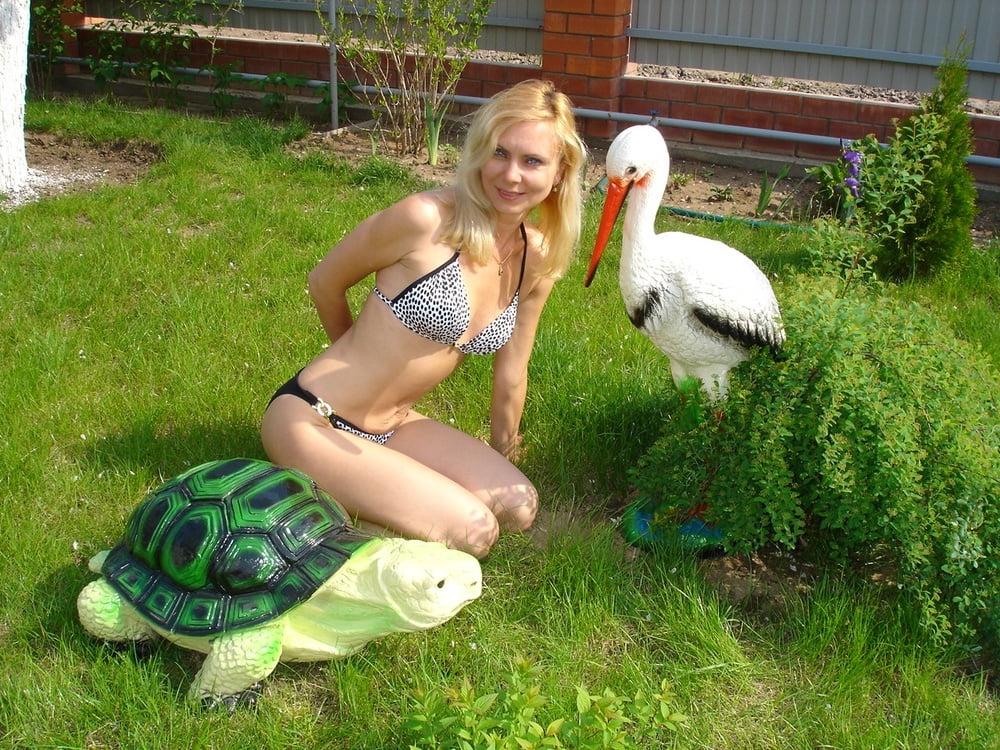 25P Amateur wife slut