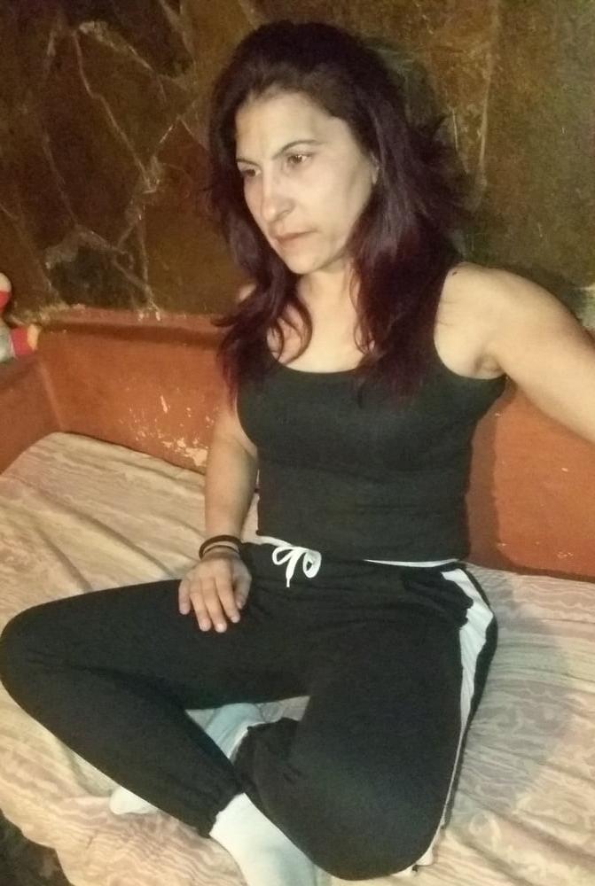 25P Greek MILF from social Media : Zoi