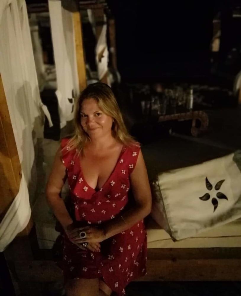 25P Hot milfs