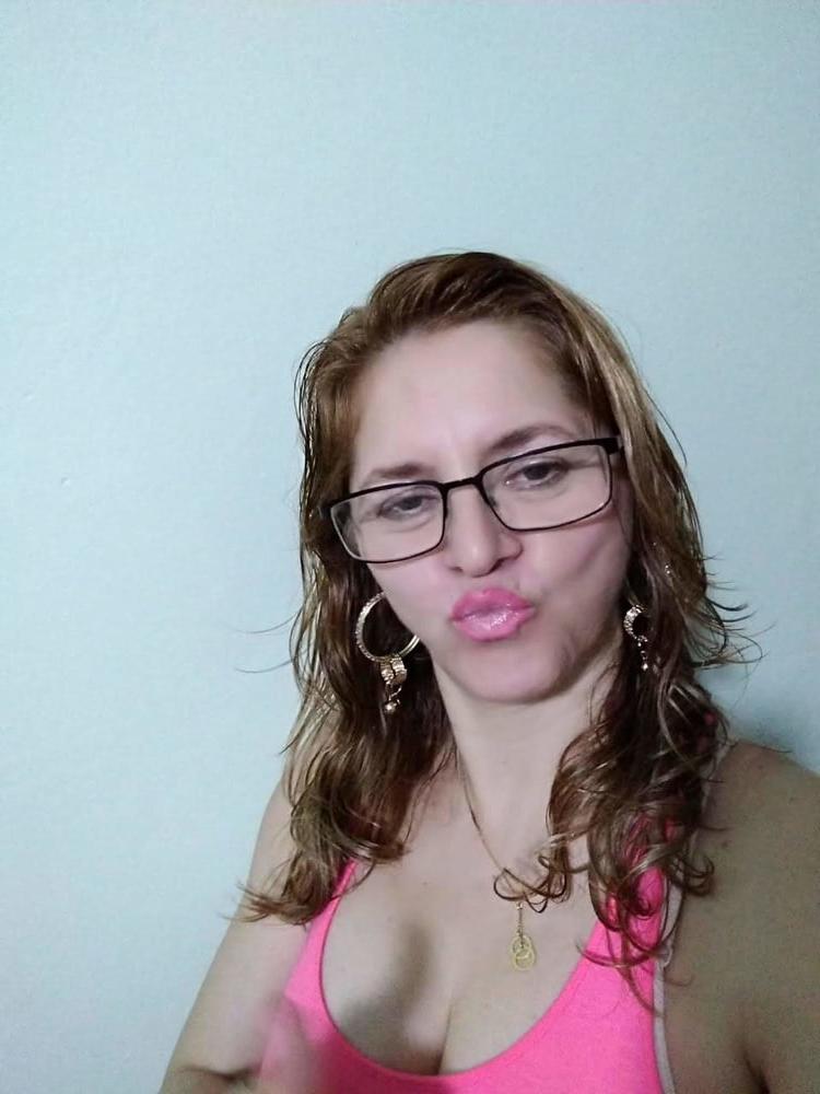 21P Sexy face (amateur milf)
