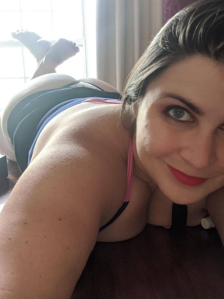 25P Hottest Milf Selfies 2