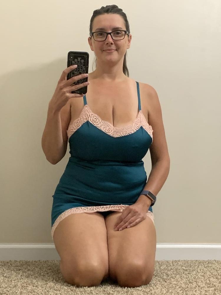 25P Hottest Milf Selfies 2