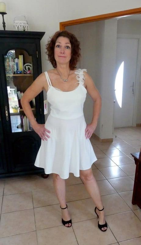 25P New French Milf Vendeuse - part 3