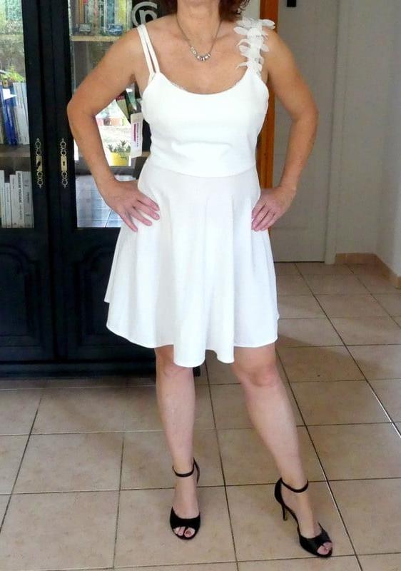 25P New French Milf Vendeuse - part 3