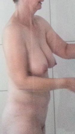 20P milf-tits