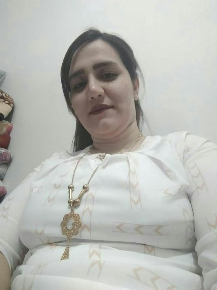 8P Irani 34 MILF nude ( iran - Iranian )