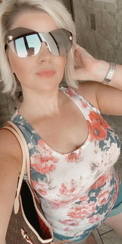 25P Hot and Sexy Milf