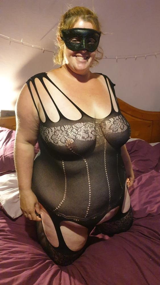 11P MILF Charlotte (Xhamster profile CurvyCharlotte)