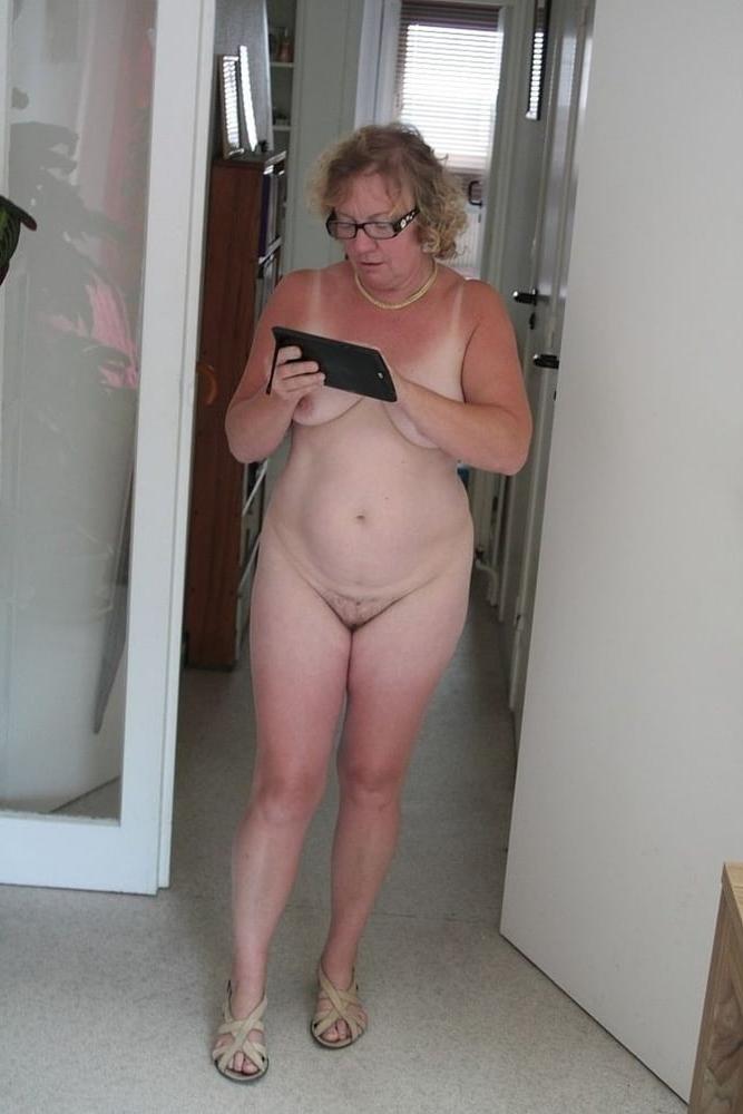 25P Amateur Mature Slut Wives 12