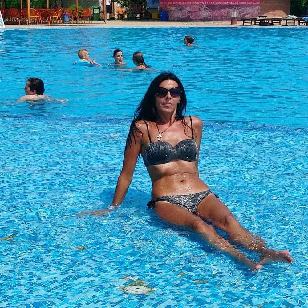 25P Serbian hot slut skinny milf mom Neda Vajdic