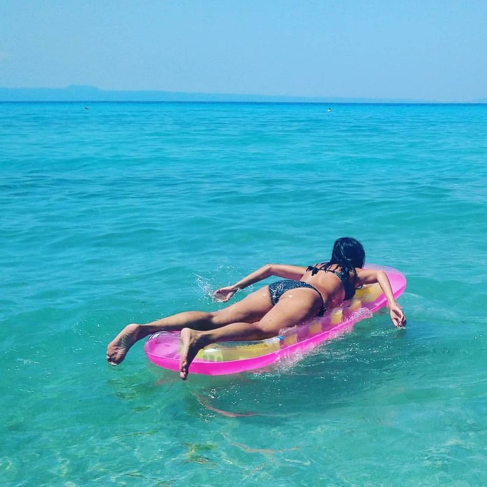 25P Serbian hot slut skinny milf mom Neda Vajdic