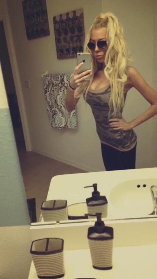 25P Tan Perky Boobs New York MILF