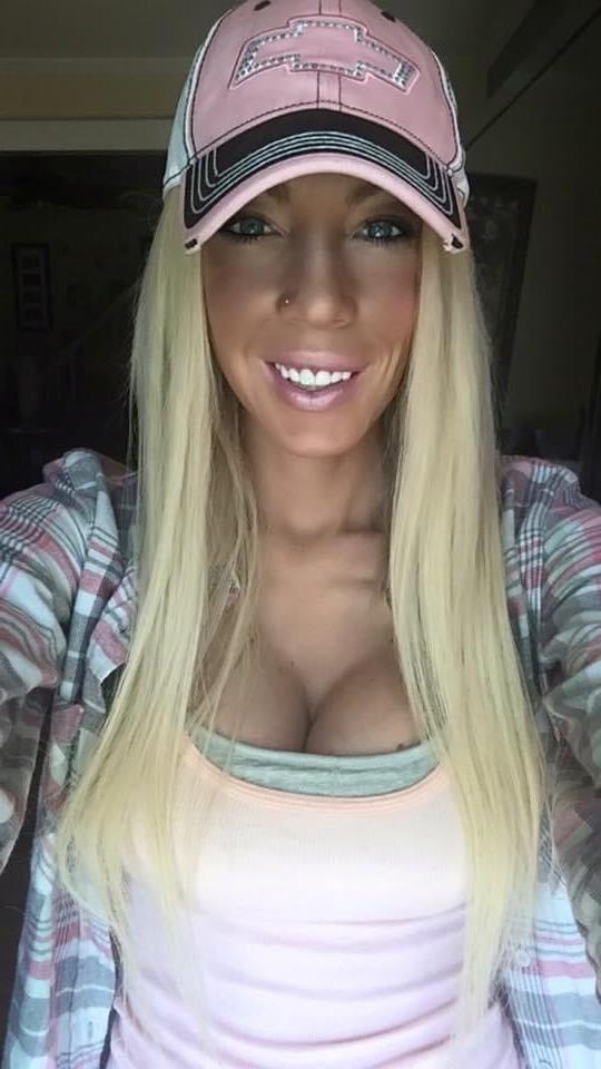 25P Tan Perky Boobs New York MILF