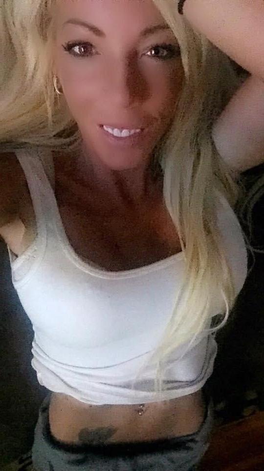 25P Tan Perky Boobs New York MILF
