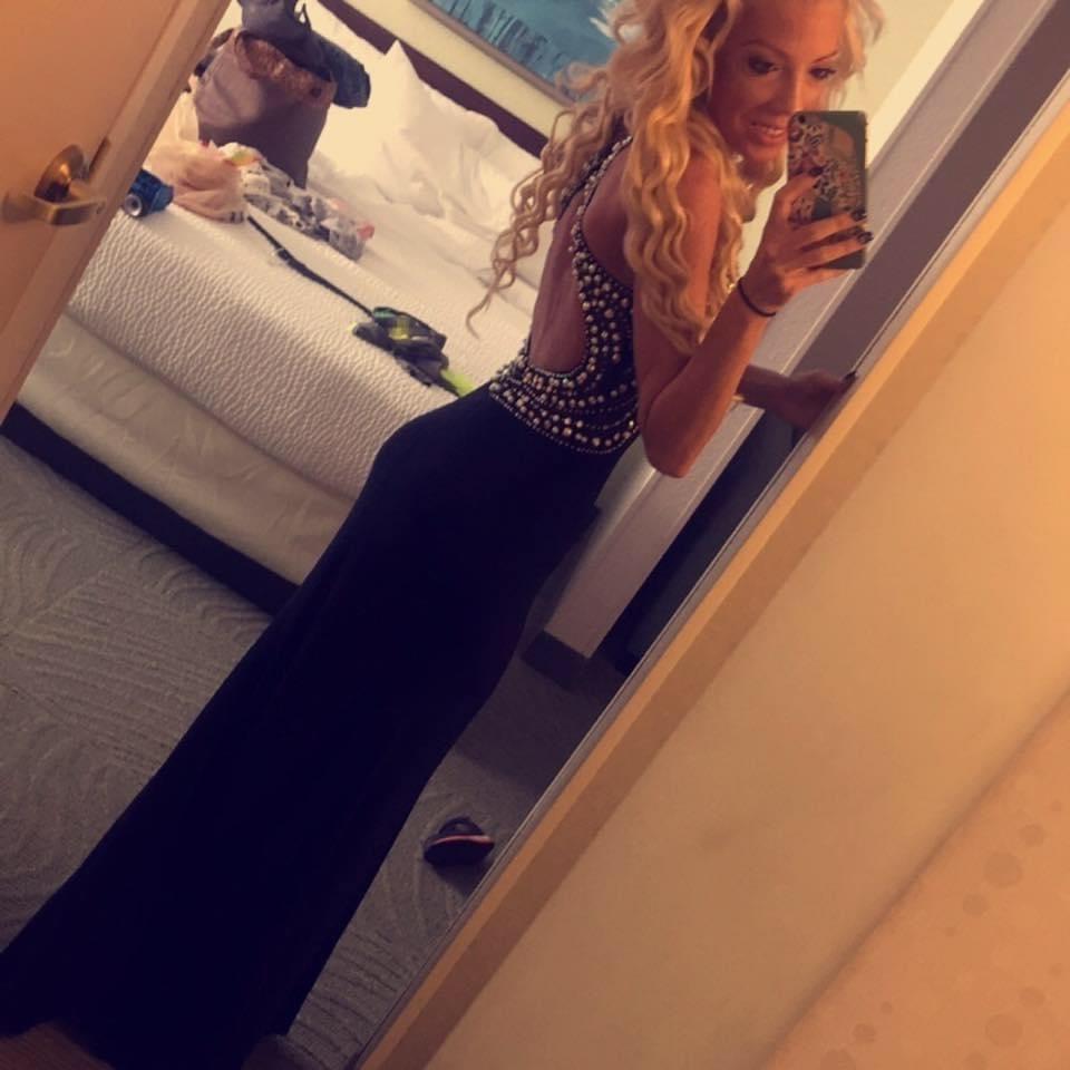 25P Tan Perky Boobs New York MILF