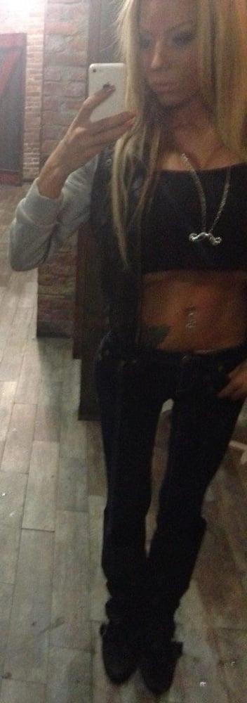 25P Tan Perky Boobs New York MILF