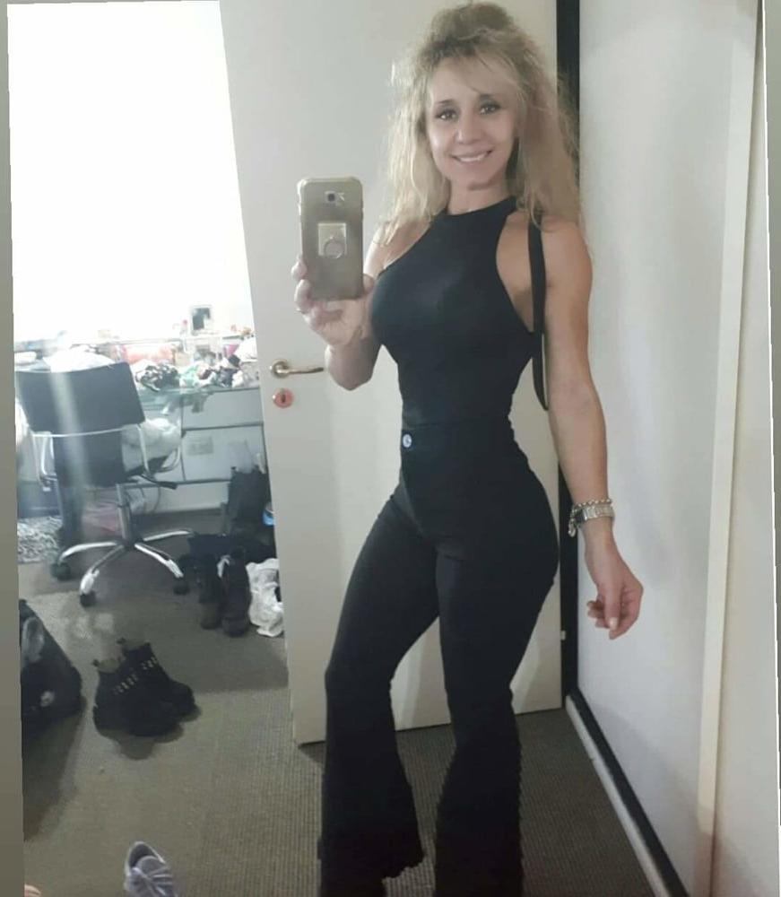 25P Hermosa milf del Facebook