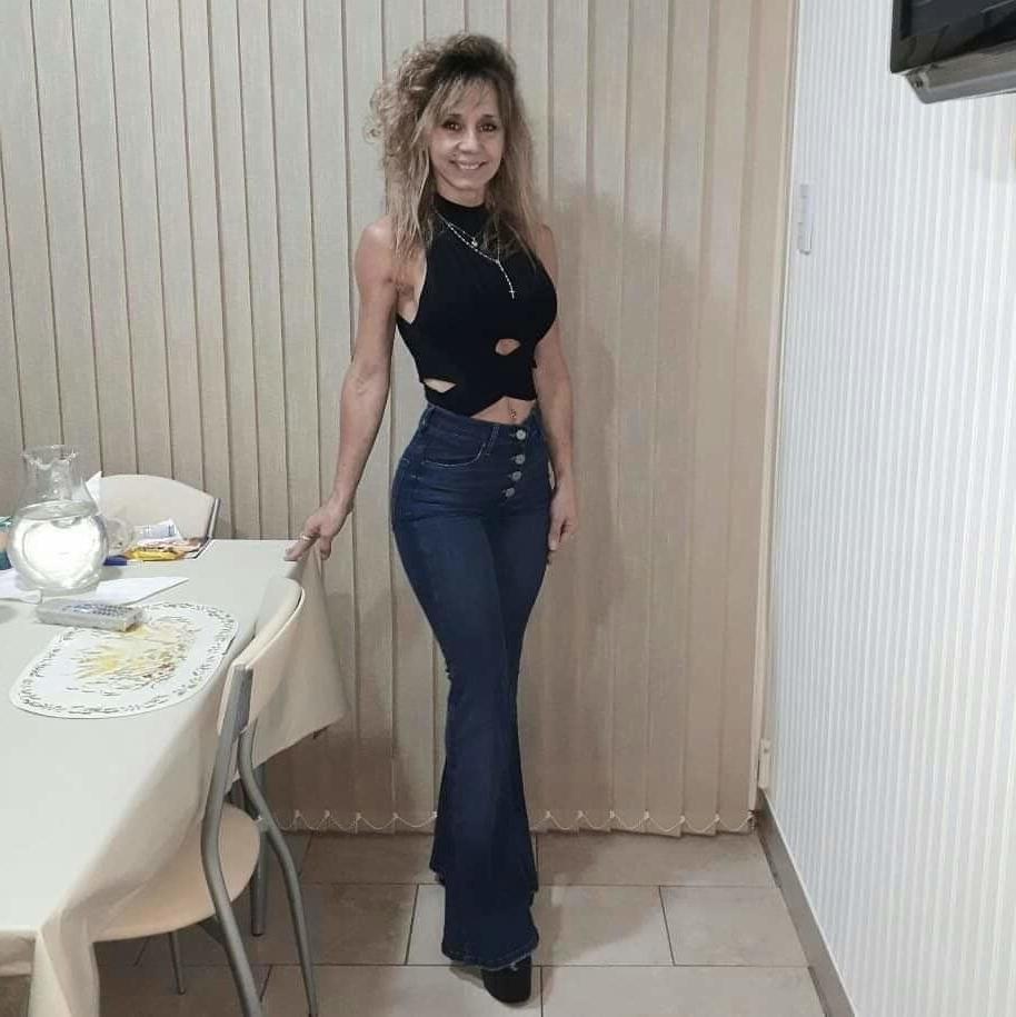 25P Hermosa milf del Facebook