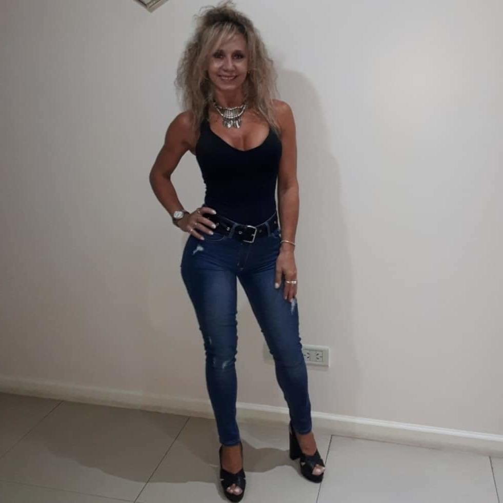 25P Hermosa milf del Facebook