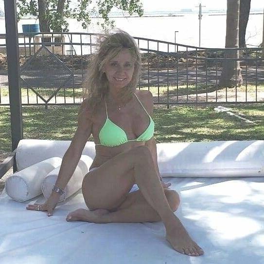 25P Hermosa milf del Facebook