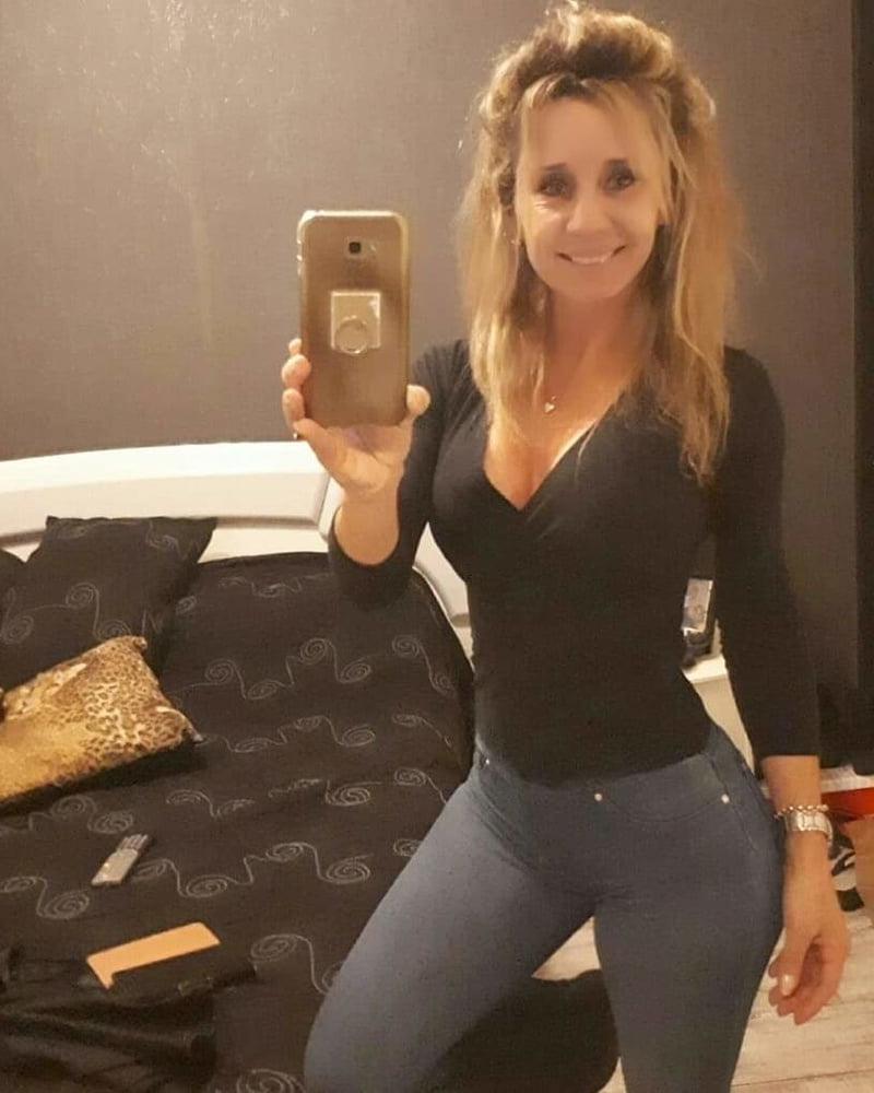 25P Hermosa milf del Facebook
