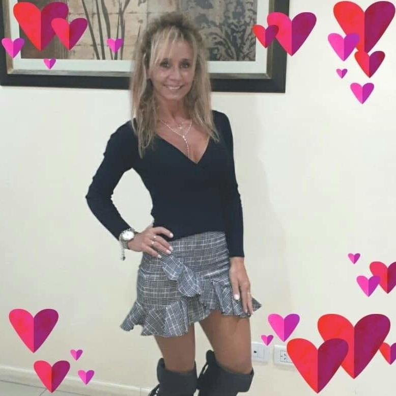 25P Hermosa milf del Facebook
