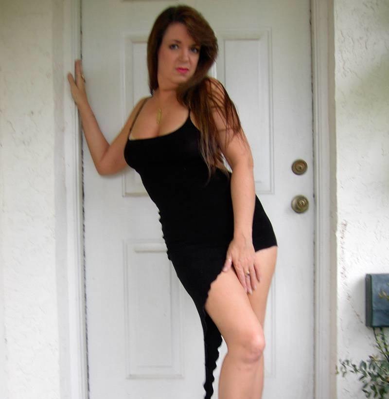 25P MILF big boobs and tanlines