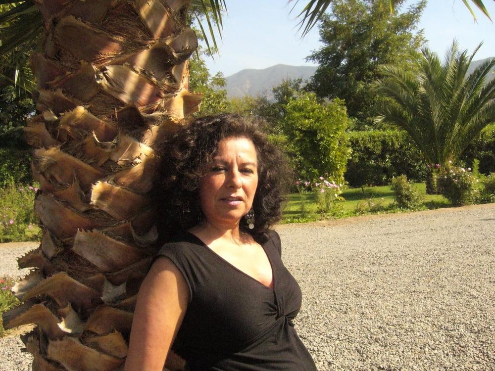 25P Maria latin MILF shower spy