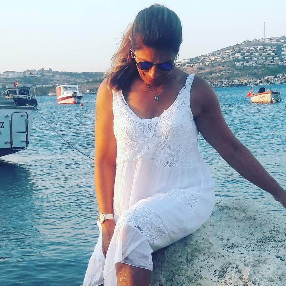 25P Turkish MILFS Mom Sexy Amateur Mature Turkey