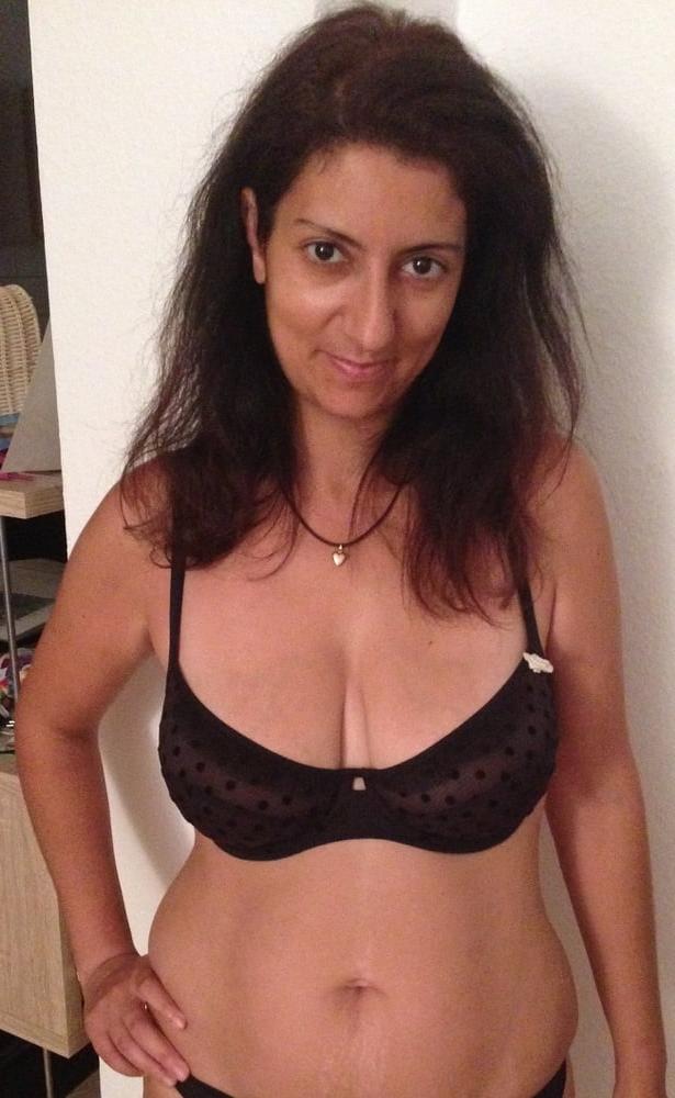 23P young Turkish MILF
