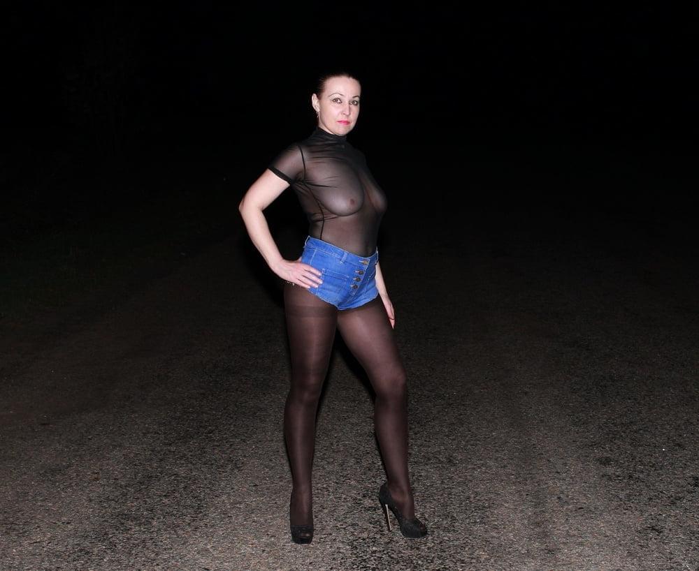 25P MILF Laura in nylon