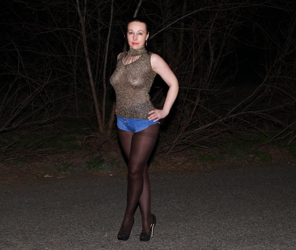 25P MILF Laura in nylon