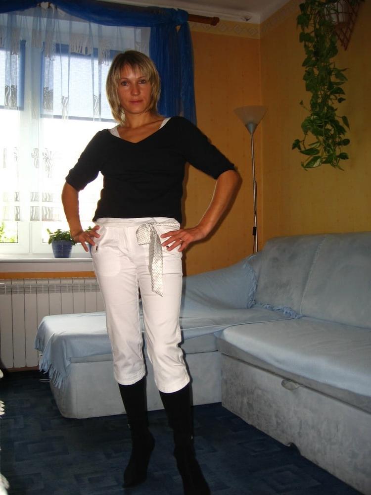 25P Fuck with this amateur mom Desire