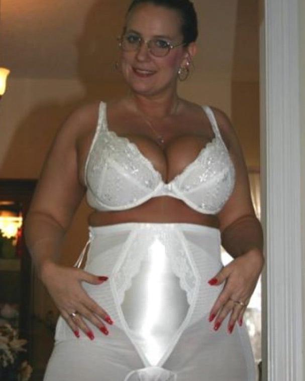 25P MILF Wives 127